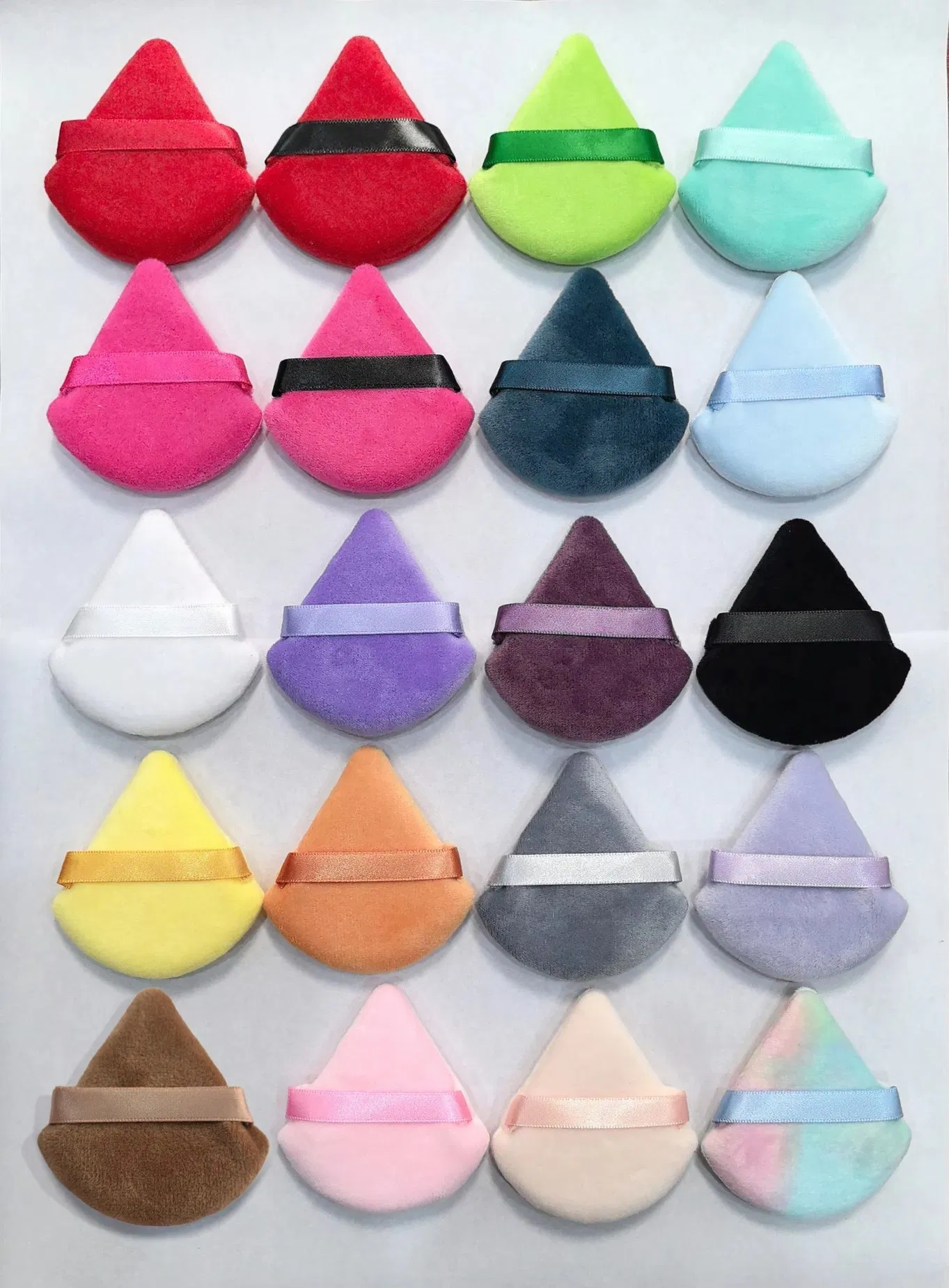 New Design Triangle Shaped Cosmetic Cotton Makeup Foundation Sponge Powder Puff with Ribbon Private Label