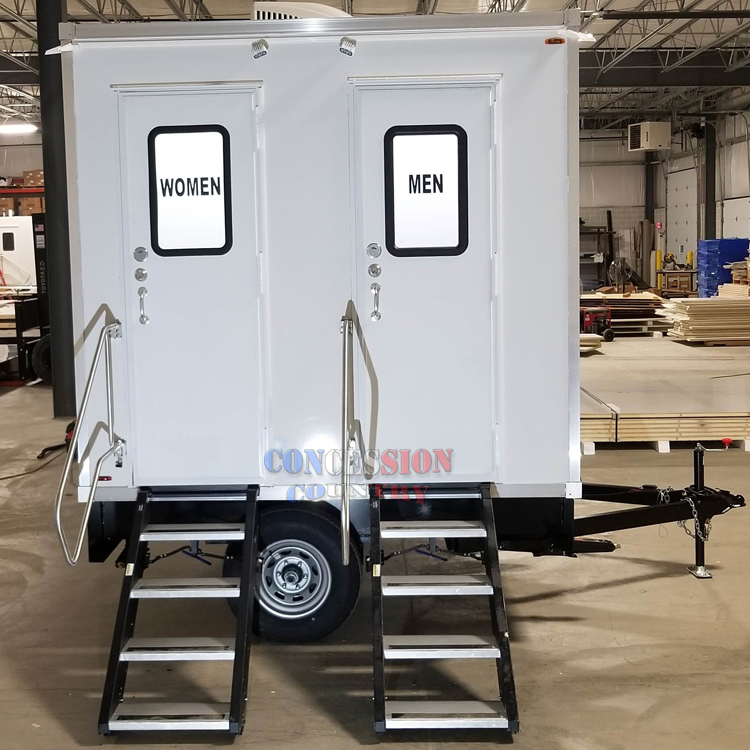 Small Restroom Trailers 2 Stalls Luxury VIP Mobile Toilet Trailer Portable Bathroom Trailer