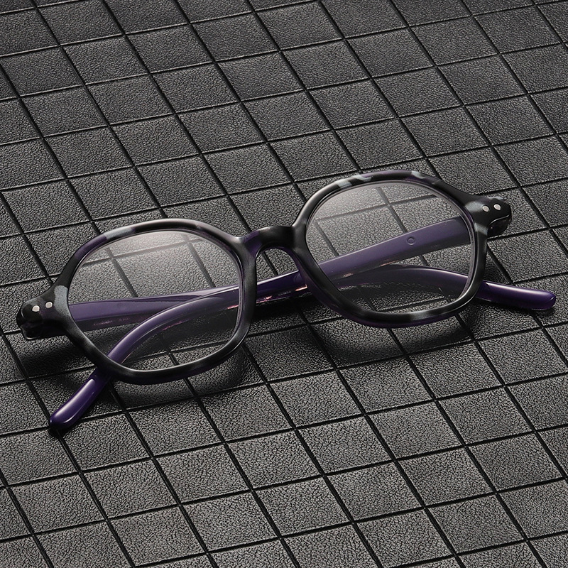 Square Frame Minimalist Design Reader Glasses