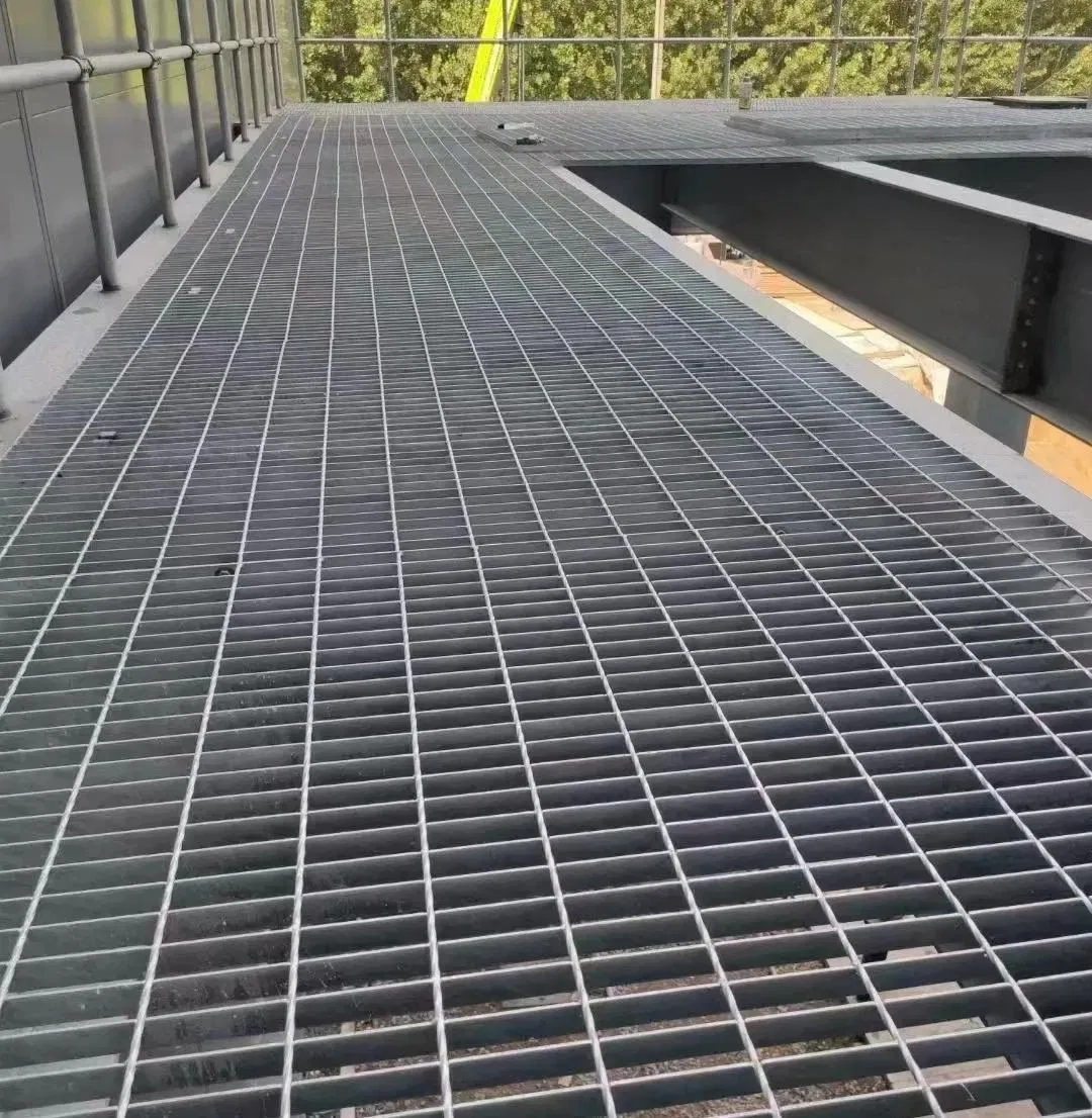 Hot DIP Galvanized Bar Grating Steel Floor Grating with Checkered Plate for Catwalk