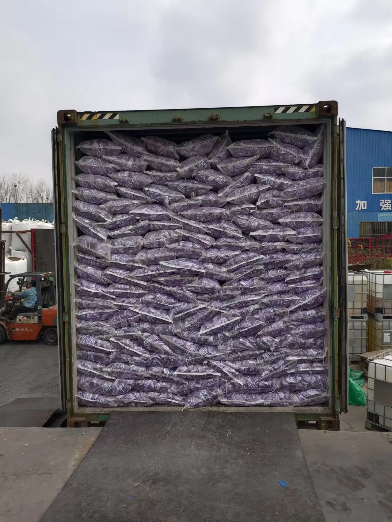 Luxurious Essential Oil Laundry Detergent for Vibrant Freshness