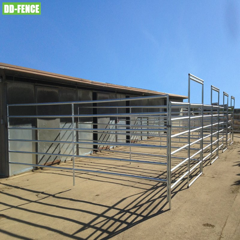 Hot Dipped Galvanized Steel Pipe Sheep Pen Farm Fence Cattle Panel and Gate for Horse Sheep