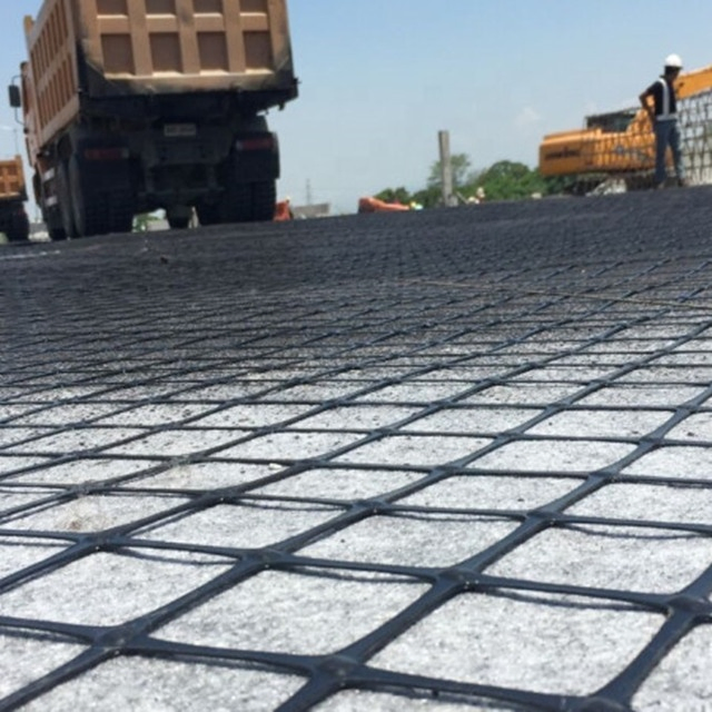 Manufacture PP Tensile Strength Polyester Geogrid for Soil Reinforcement