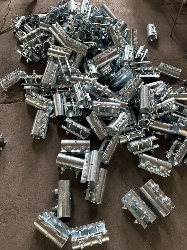 Complete Soffit Scaffolding Coupler with Washers and Nuts for Secure Assembly