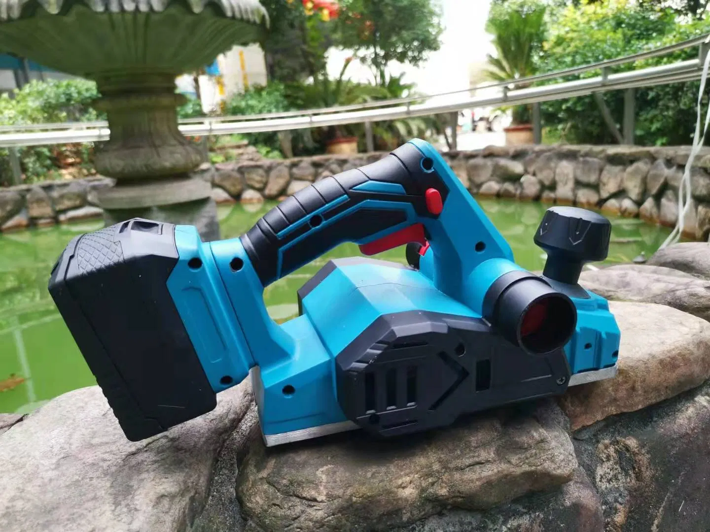 Аккумуляторный электрорубанок TM 20V-710 Professional