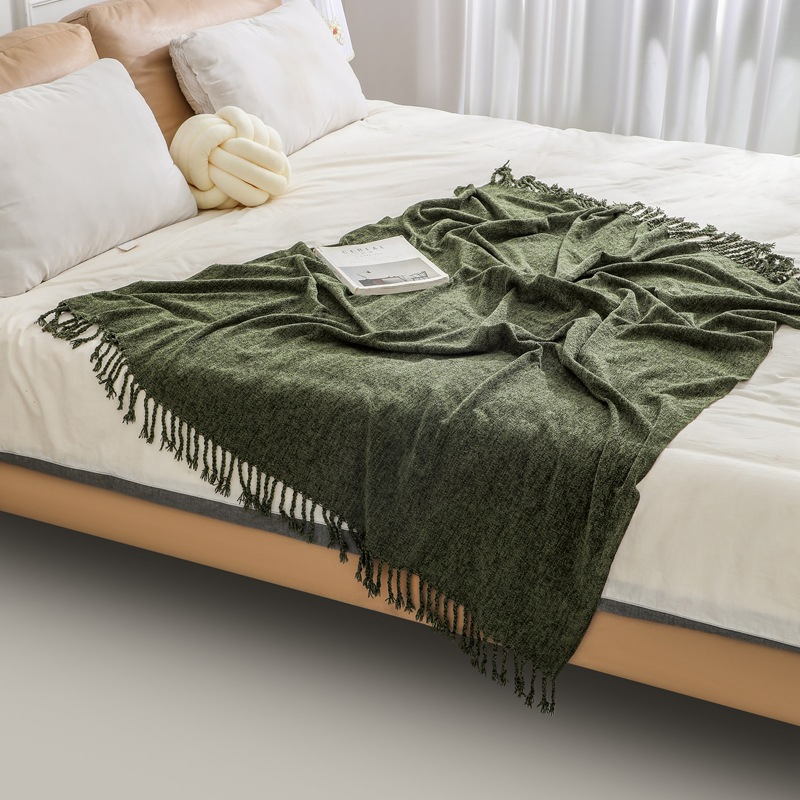 Soft and Cozy Chenille Rectangular Throw Blanket with Tassel for Sofa & Bed Living Room