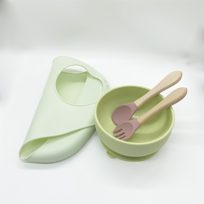 Soft Safe Custom Color Logo Silicone Baby Feeding Bowl Spoon Bib Fruit Feeder Set