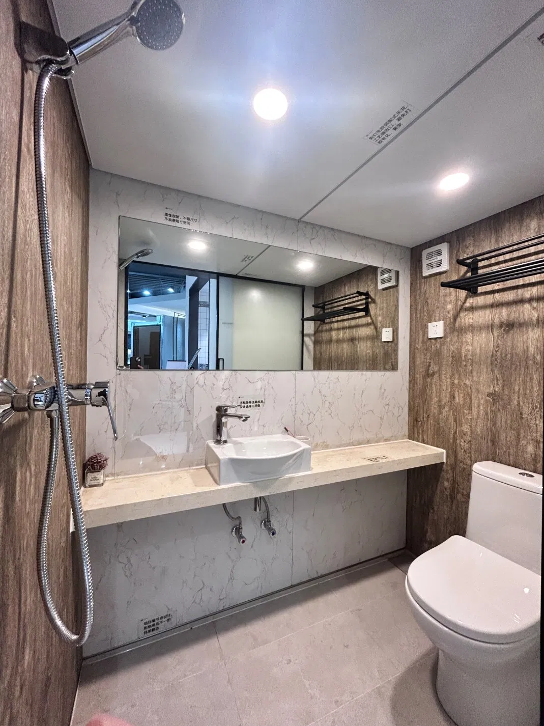 1.0*2.2*2.2 M Tongnai Modular Bathroom for Hotel Renovation Safe Anti-Slip + Efficient Space Utilization Bathroom Solution Integrated Bathroom