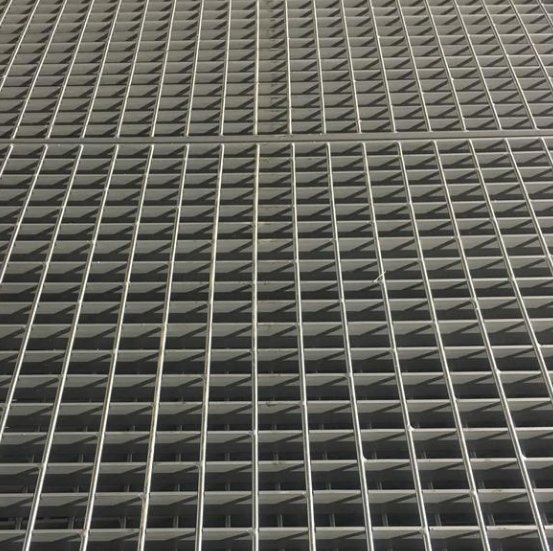 Durable OEM Steel Safety Walkway Grating for Canals