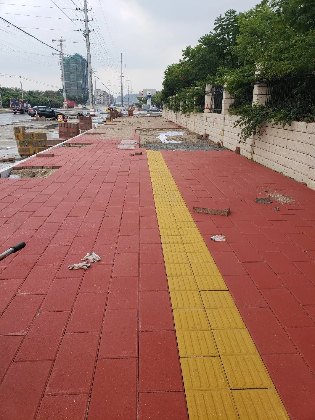 Водопроницаемая керамическая плитка для тротуаров и дорожек