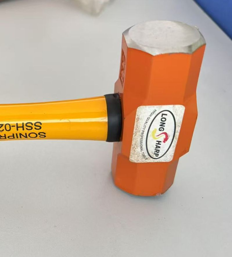 Premium American Claw Hammer for Professional Construction Use