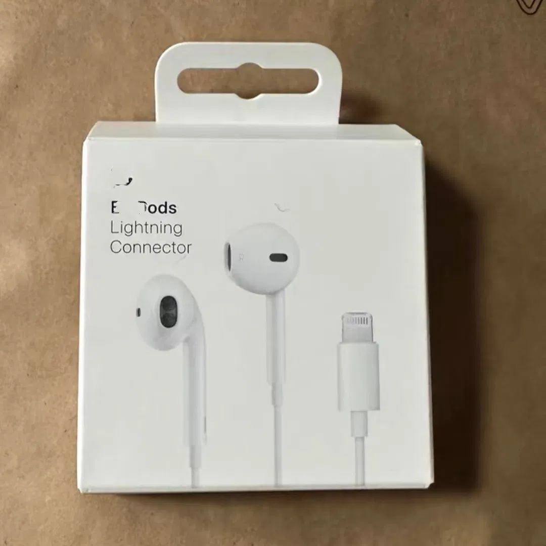 Проводные наушники для Apple Lightning и Type-C