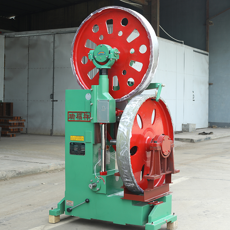 Станок ленточнопильный с ЧПУ по дереву