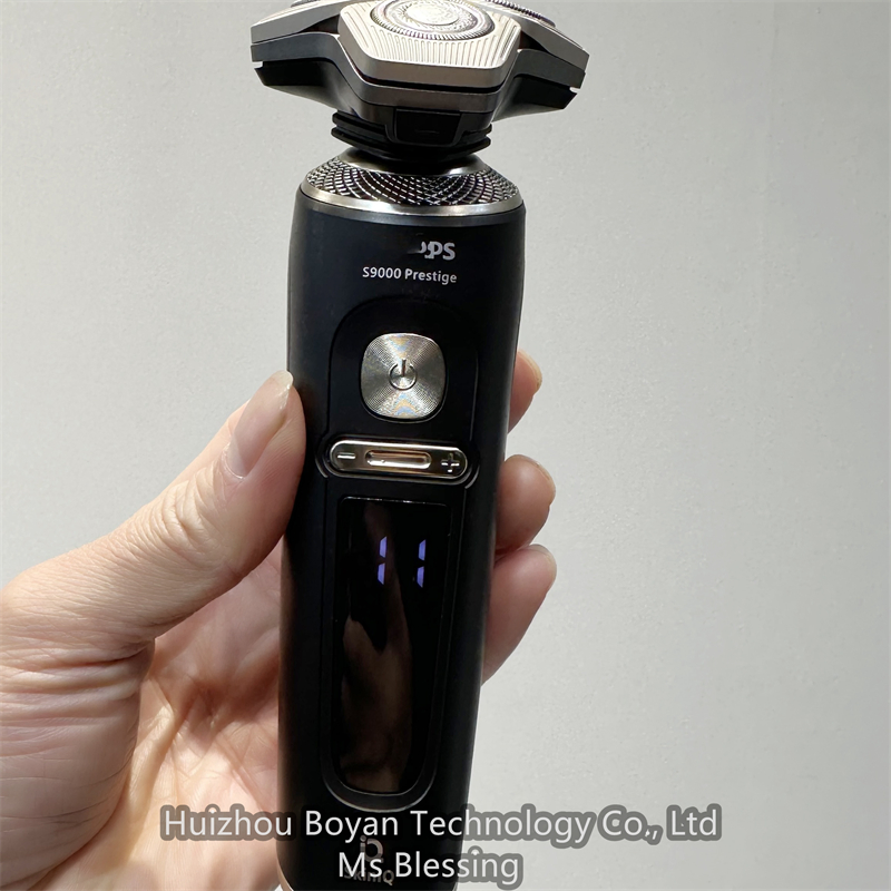 Phylips S9000 Prestige Shaver Achieve Ultimate Closeness Always