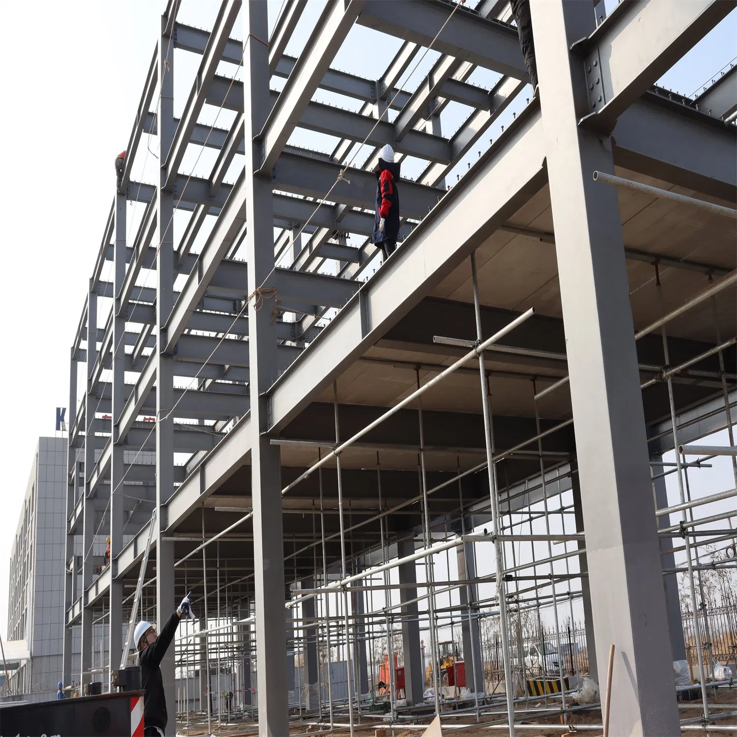 China Manufacture Industrial Galvanized Metal Prefabricated/Prefab Steel Structure Warehouse/Workshop/Construction Building Price for Storage/House