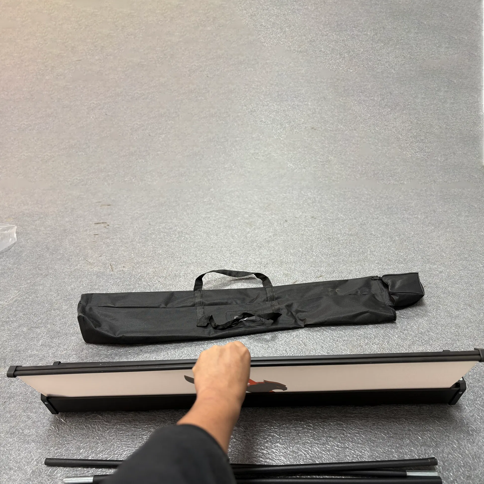 Custom Logo High Quality Roll up Banner Stand in Black Iron Finish