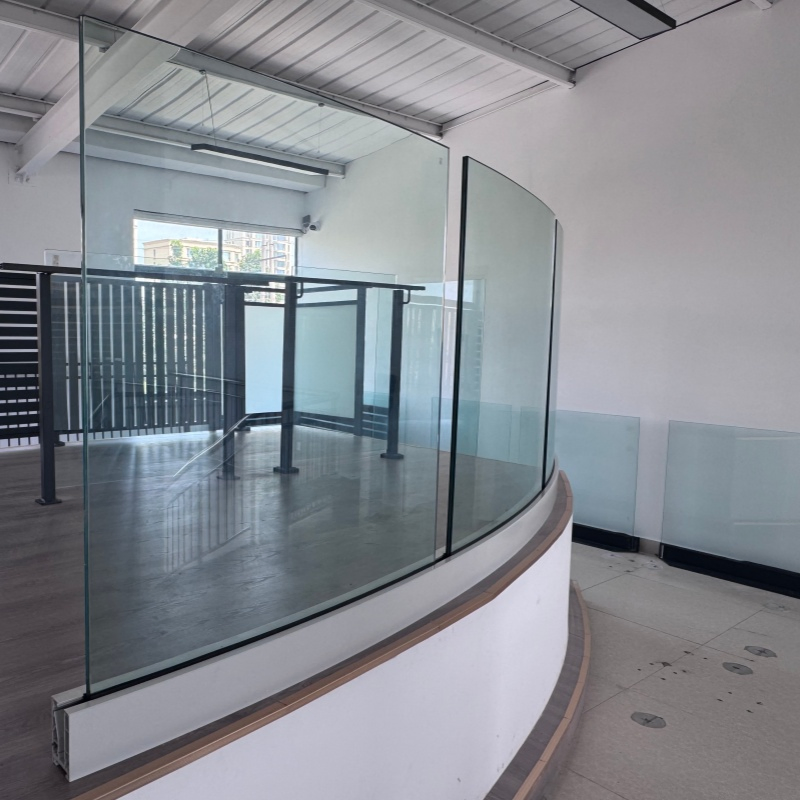 China Manufacturer Laminated Safety Glass Railing for Hotel