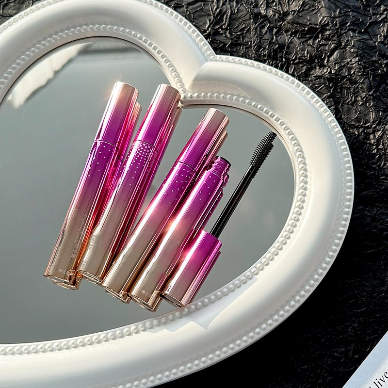 Professional Mascara Tube for Easy Application and Removal