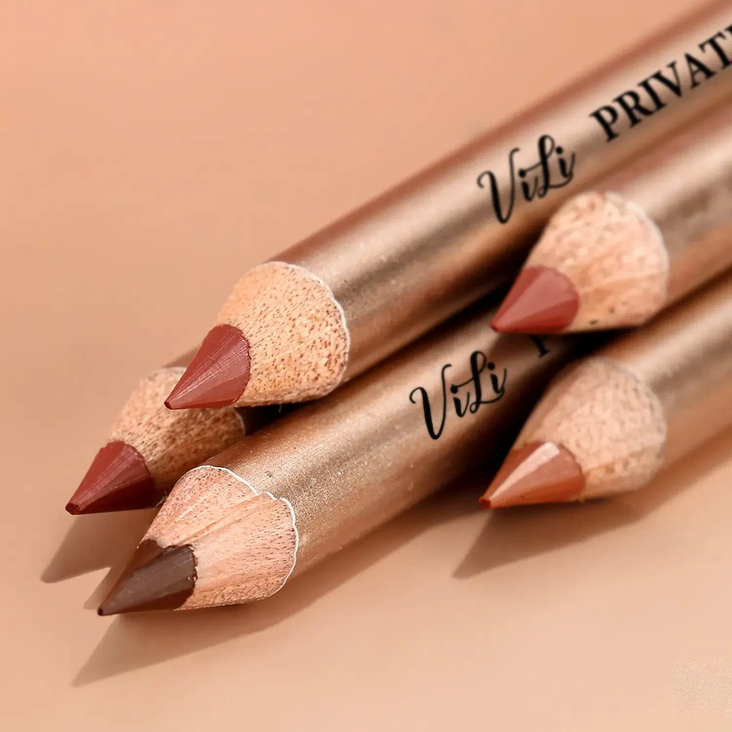 High Quality OEM Matte Lipliner Pencil Vegan Creamy Longwear Pigmented Lip Gloss in Private Logo Wholesale OEM