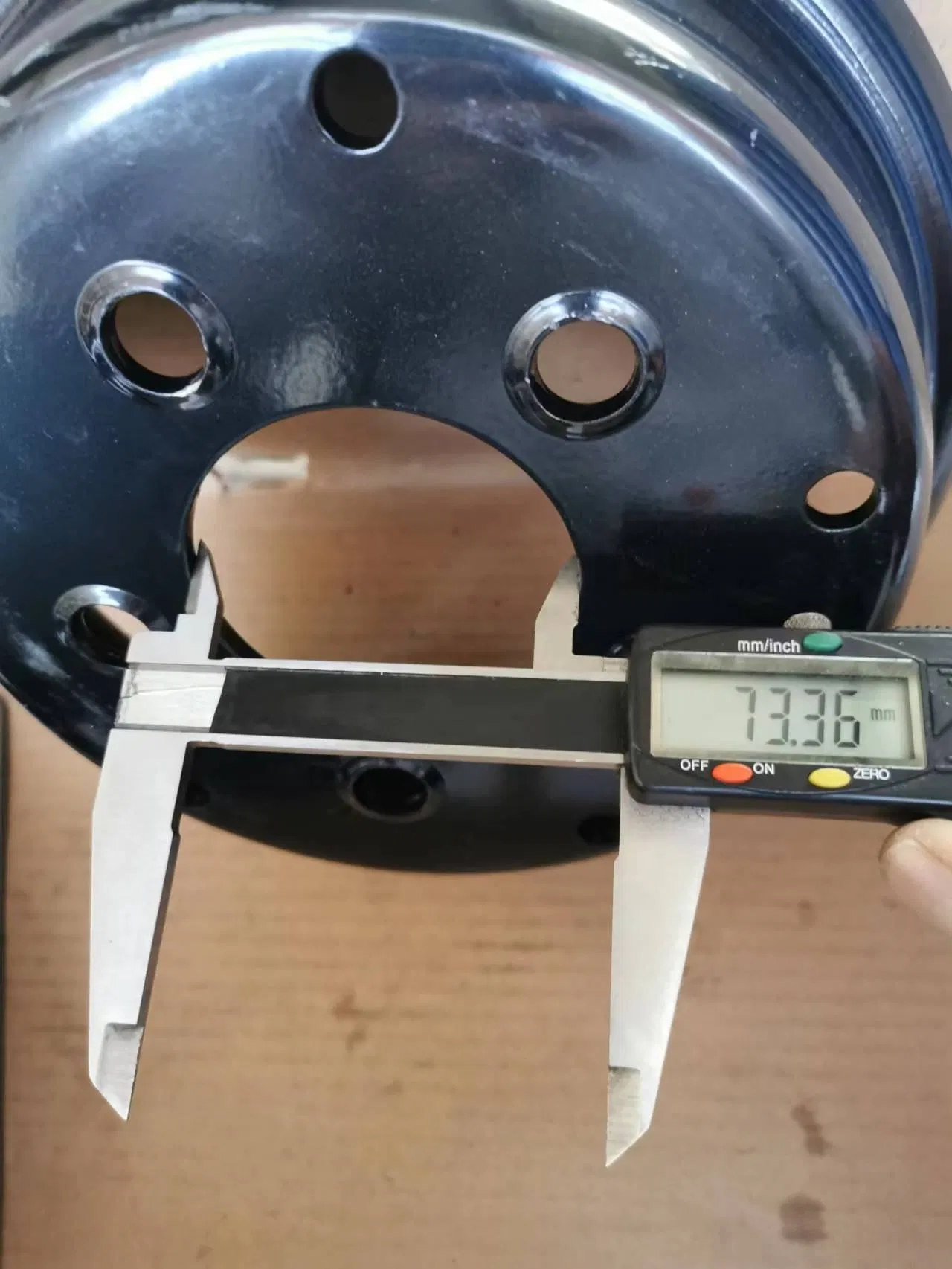 Шина вилочного погрузчика цельнолитая 6.00-9