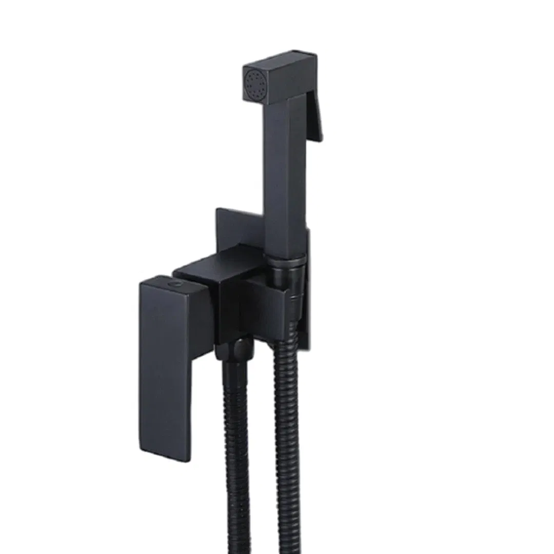 Хромированный смеситель для биде с подъемным механизмом