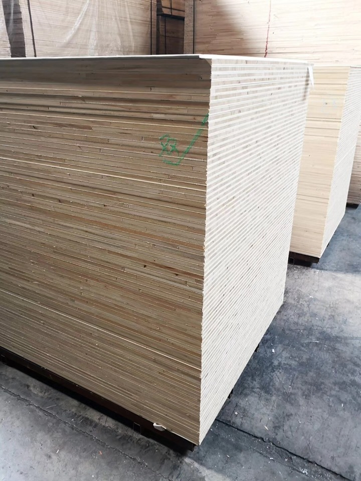 12mm/15mm/16mm/18mm Wood Grain/Solid Color Melamine Faced Block Board for Furniture