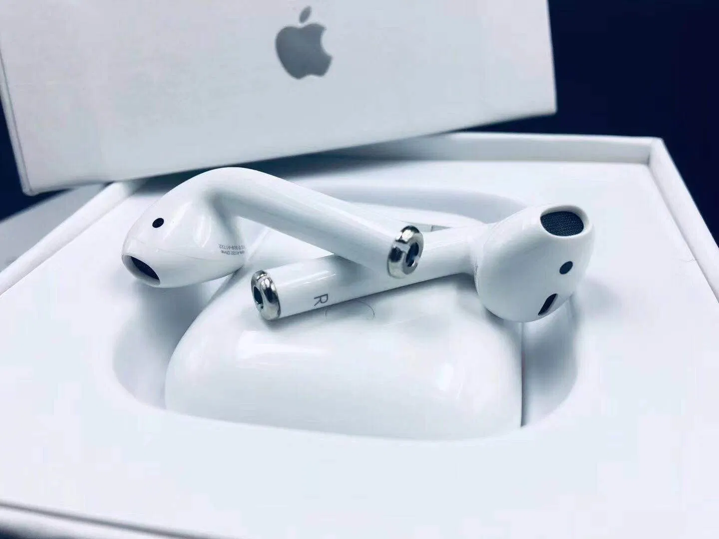 Беспроводные наушники Sunlight с зарядкой и подсветкой