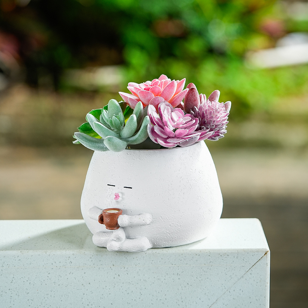 Горшок цветочный маленький кофейный цилиндр с растением