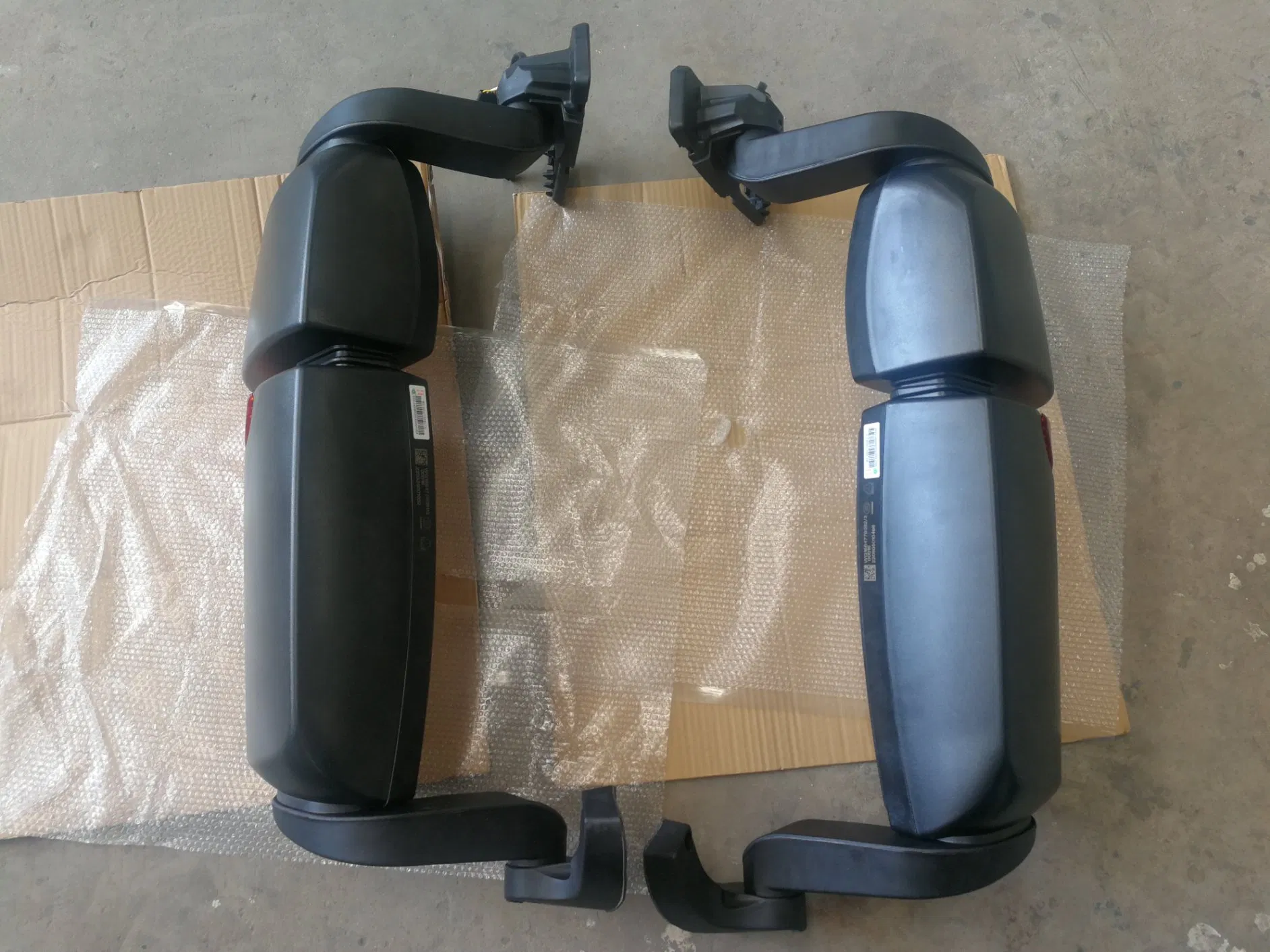 Sinotruk HOWO T7H Left Rearview Mirror Assembly