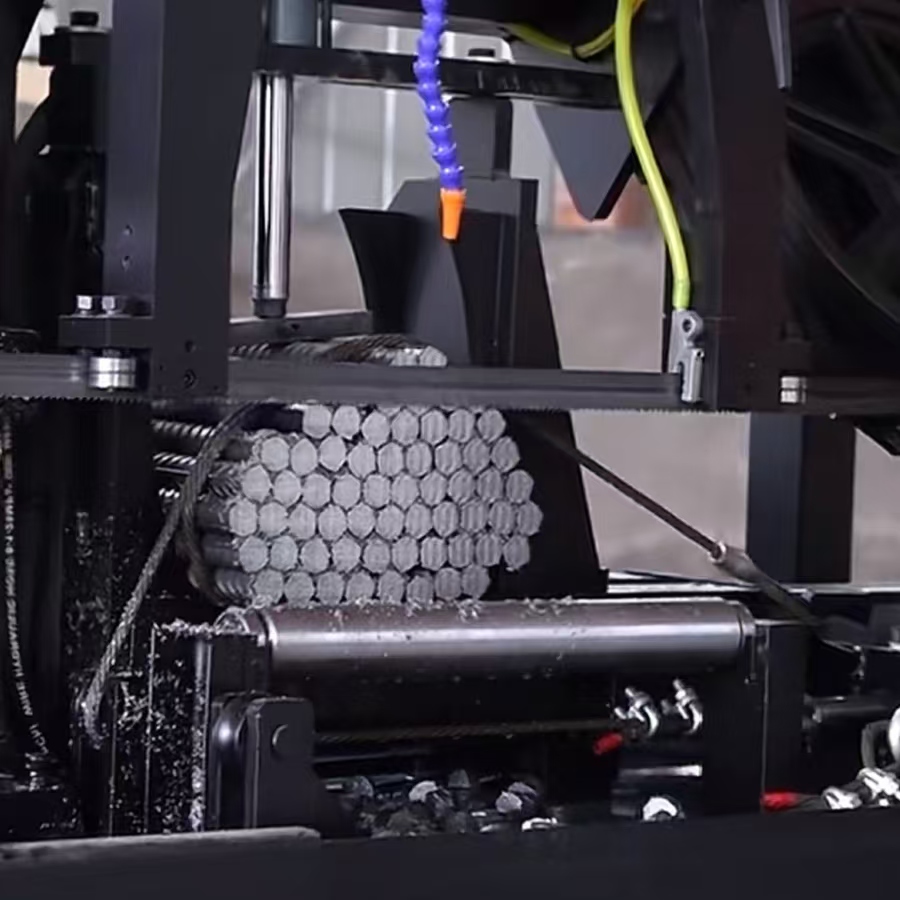 Ленточная пила по металлу горизонтальная гидравлическая