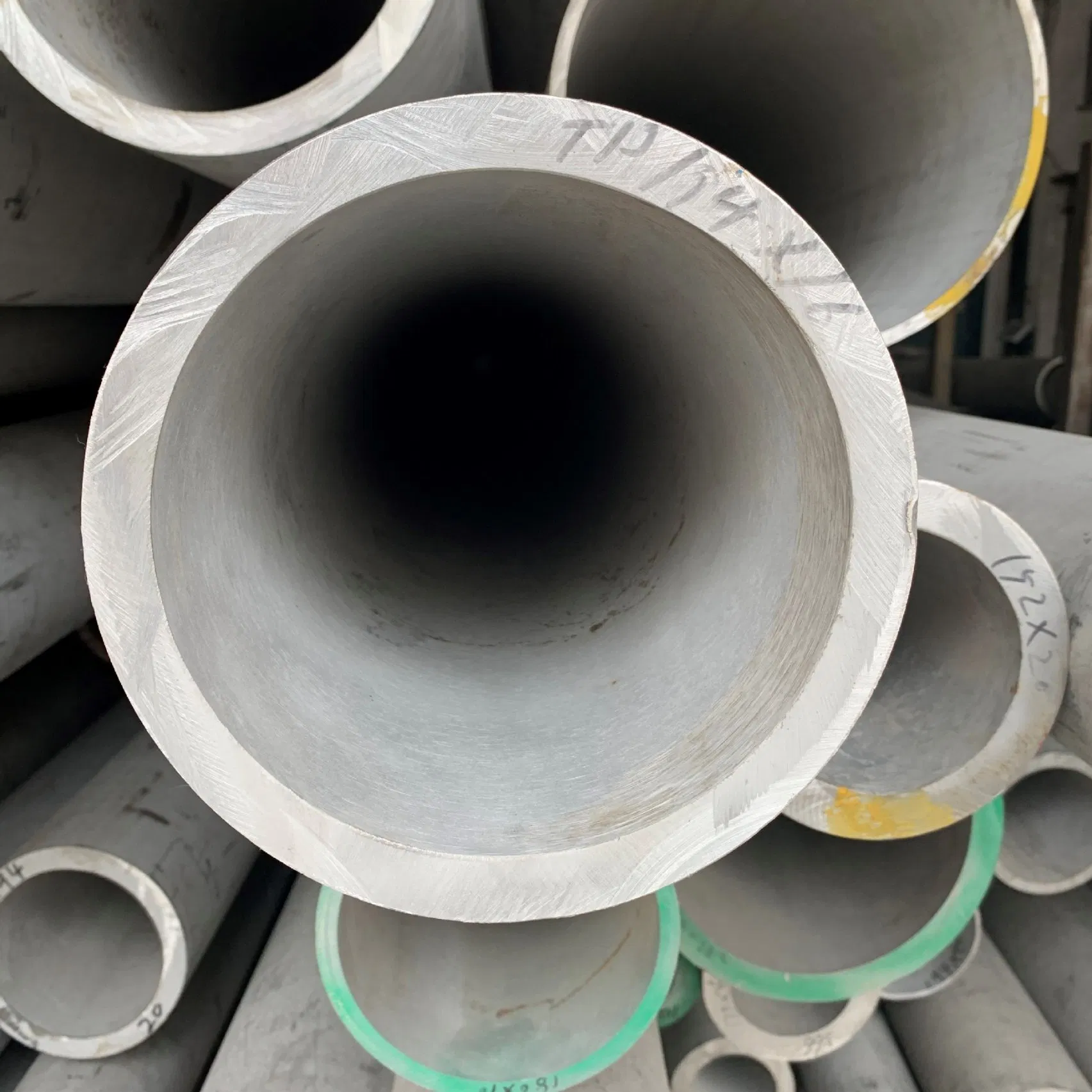 Extruded Aluminum Alloy Pipe 7075, 7005 Temper T6 Anodized Aluminum Alloy Tube 3003 5052 6061 7005 7075 T6 Extrusion Aluminium Seamless Pipe