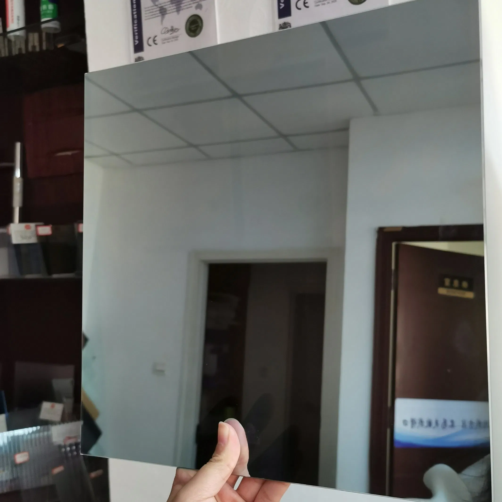 Custom High Quality Mirror Glass Temperable Safety Shatterproof for Gym Retail Stores