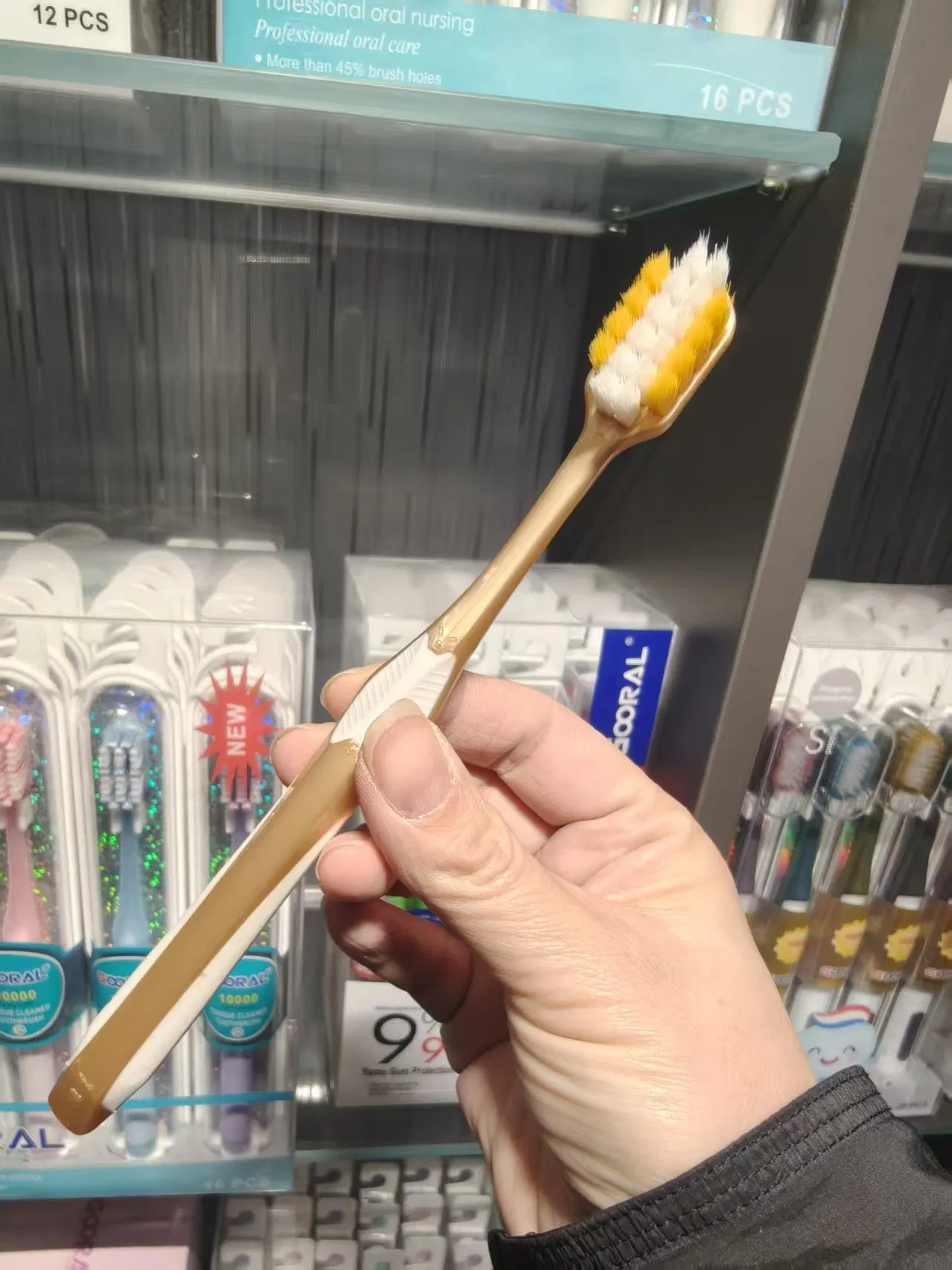 Vibrant Adult Toothbrush for Affordable and Effective Cleaning