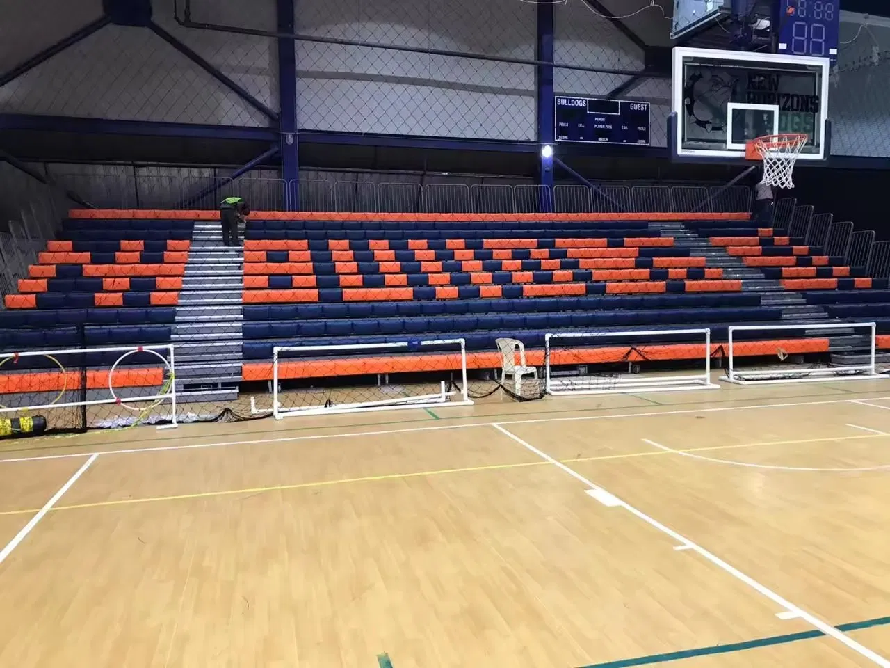 Hardwood Solid Wood Maple Flooring Wood Basketball Sports Flooring Synthesis