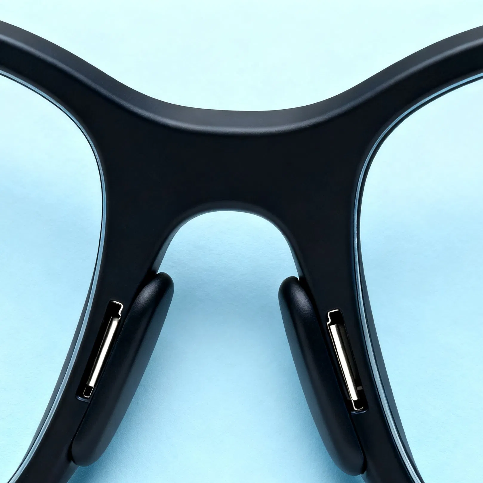 Custom Carbon Fiber Accessories for Innovative Eyewear Designs