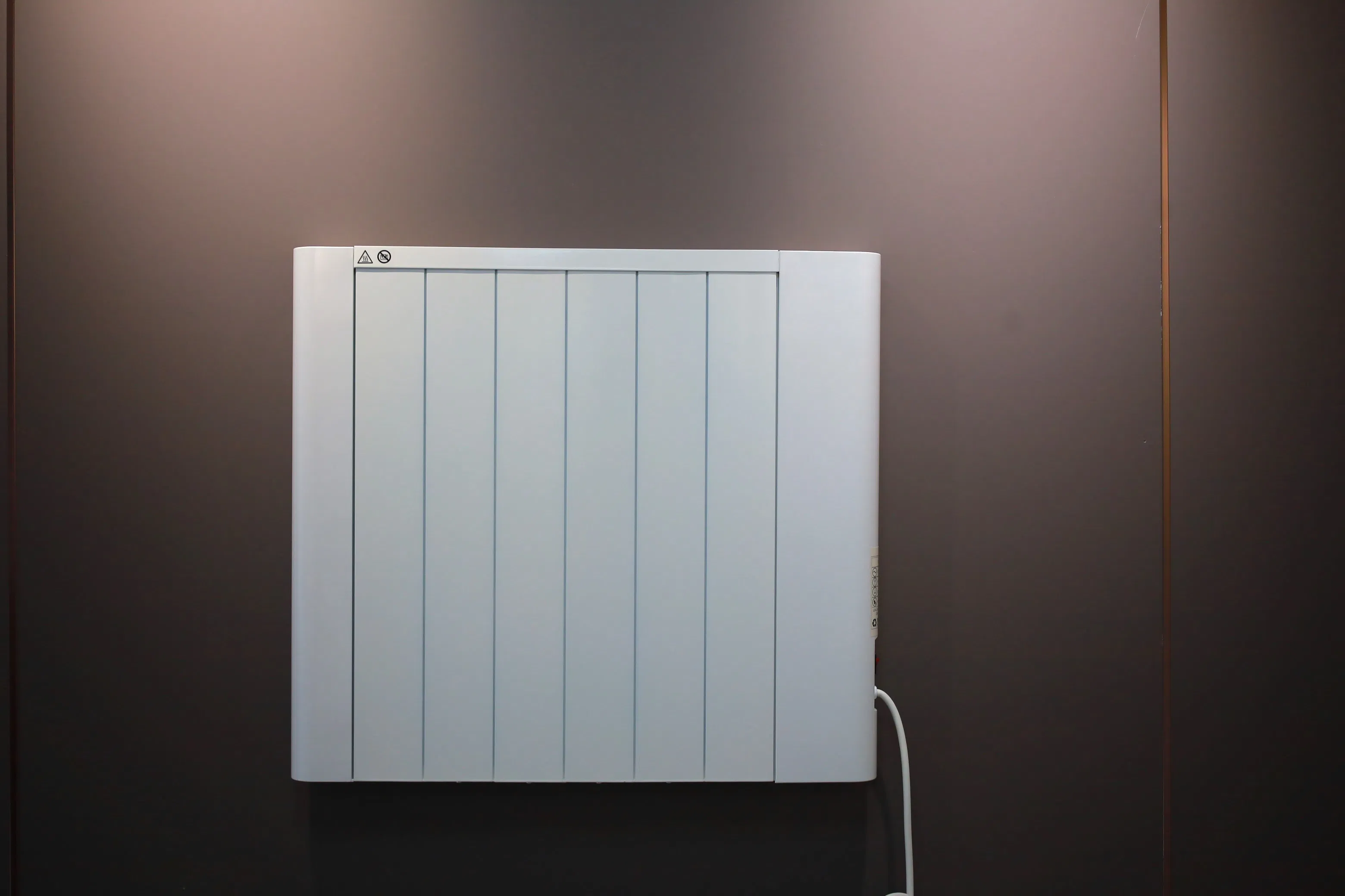 900W Popular in Europe Floor Mounted Mobile Wall Hanging Convection Heater