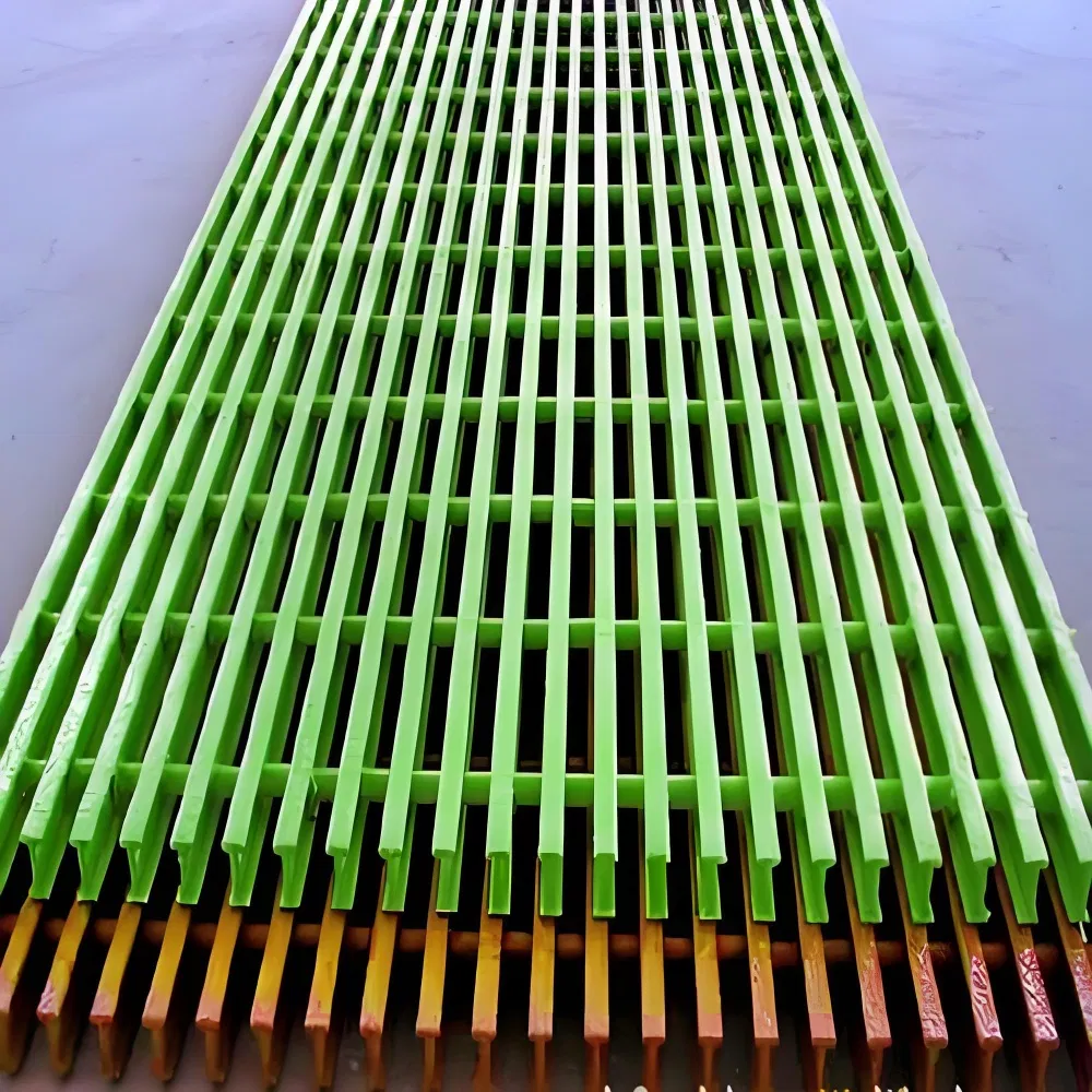 Fiberglass Pultruded Grating Anti-Slip FRP Grilles GRP Grating for Sidewalk