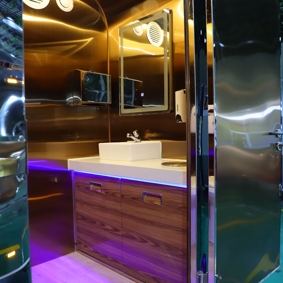 Camping Toilet Luxury Toilet Trailer One Stall Portable Restroom Mobile Bathroom Portable