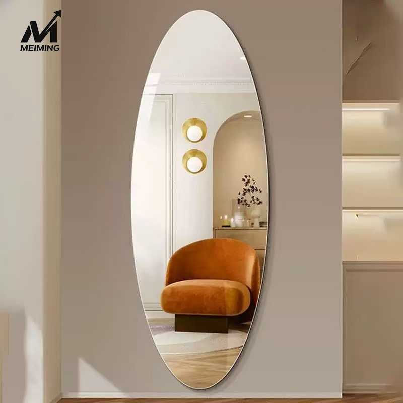 HD Anti-Fog Bathroom Mirror, No More Worrying About Fogged Surfaces While Showering.