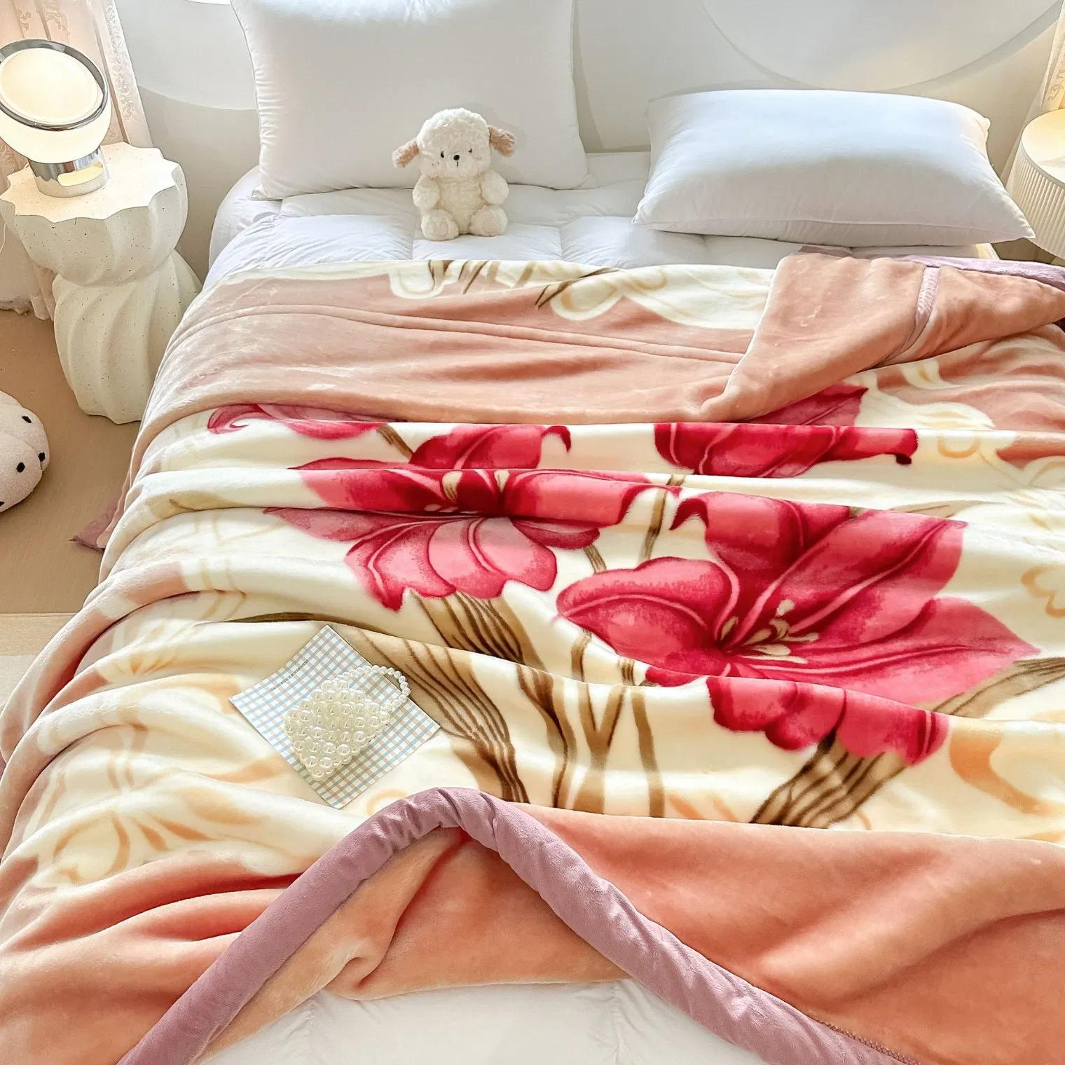 Ultra-Soft and Smooth Double-Layer Raschel Winter Blanket for Flannel Warm Beddings