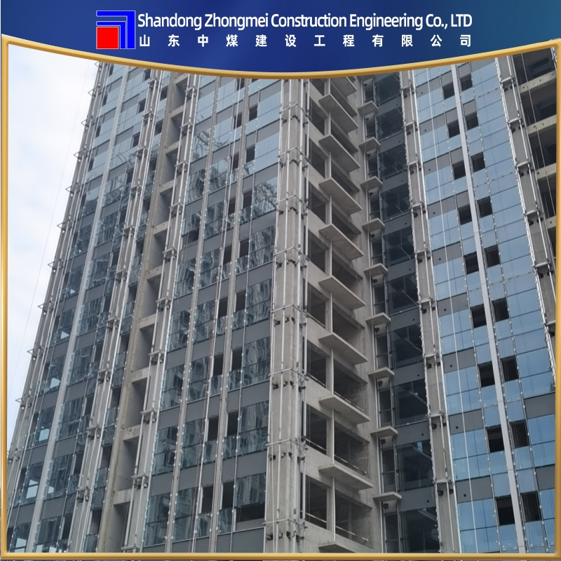 Elegant Transparent Glass Panels for Modern Corporate Spaces