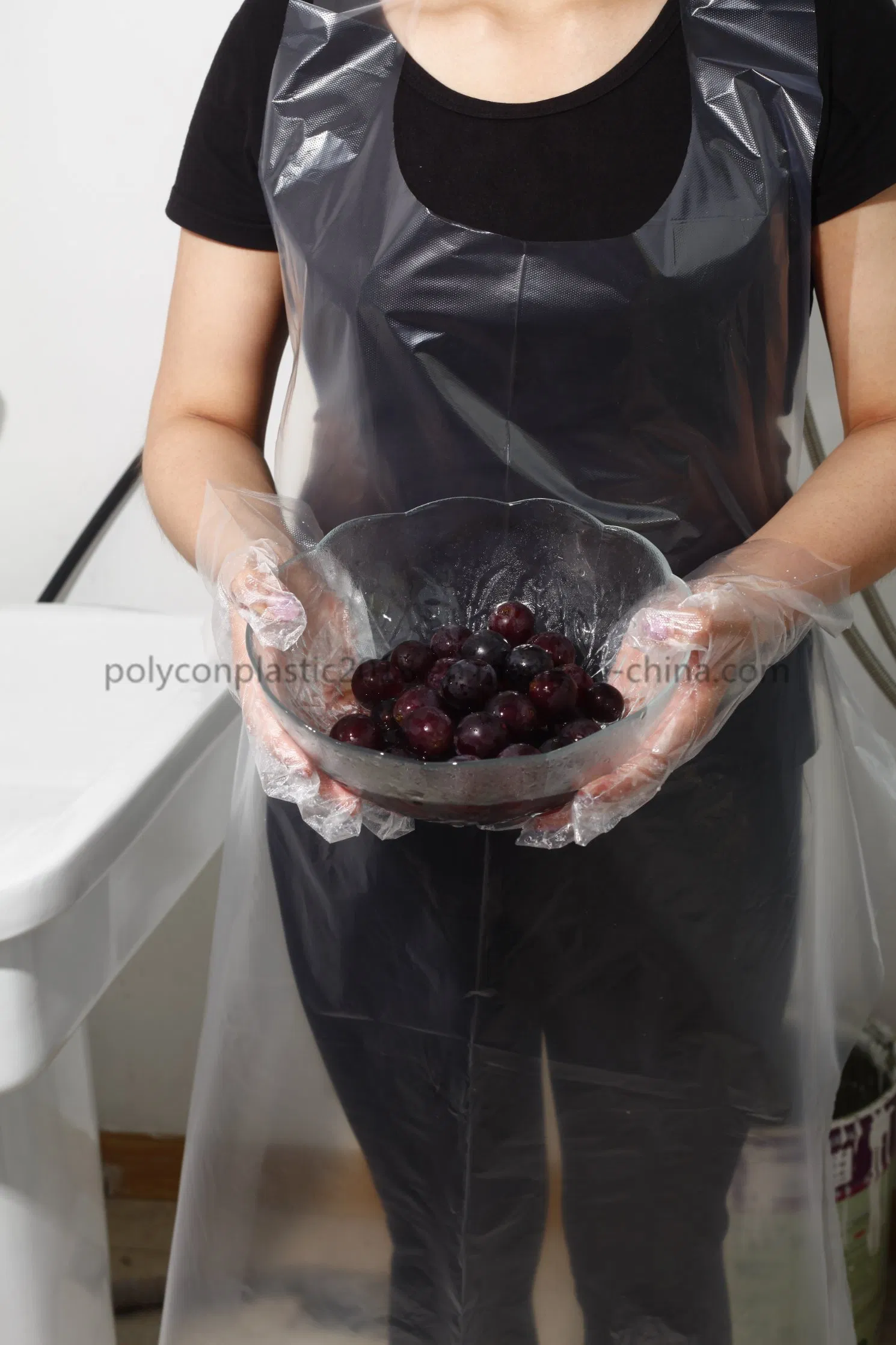 Disposable Aprons Pack of 10 Disposable Polypropylene Polyethylene Aprons Universal Aprons for Men and Women. Waterproof Chef Apron.