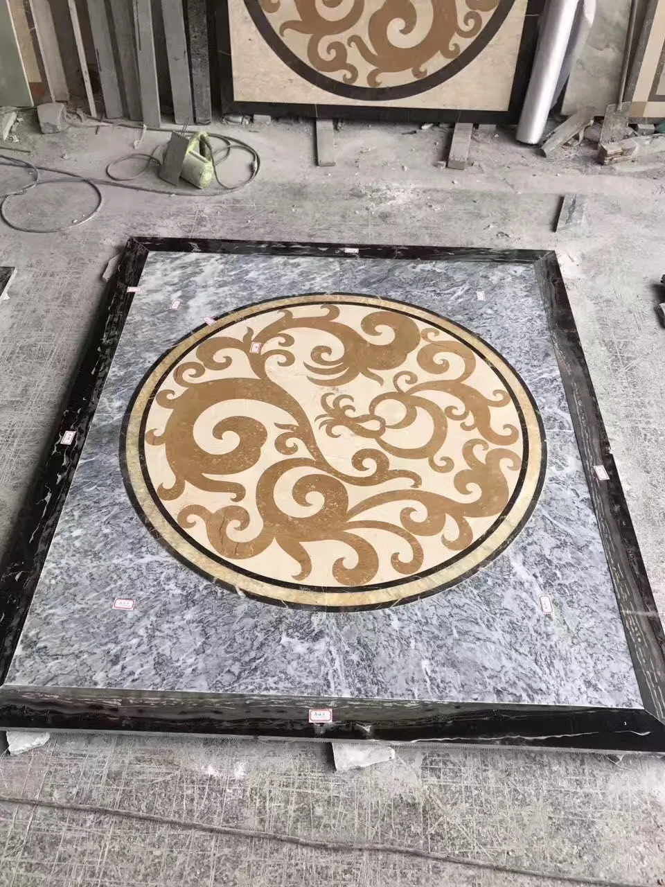 China Wholesale Polished Marble Stone Floor Tile Water-Jet Medallion Design for Hotel