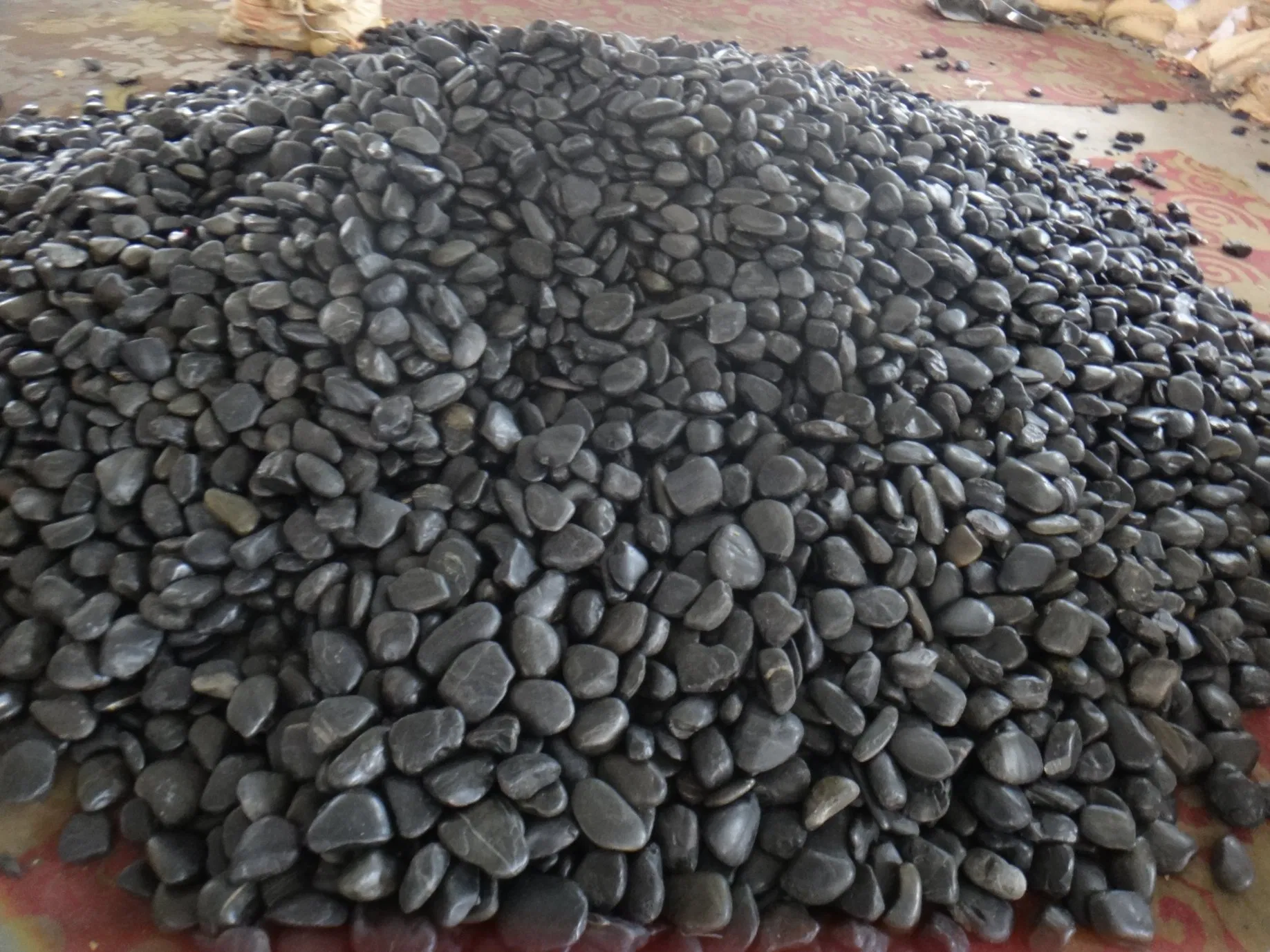 Normal Polished River Pebble Stone for Garden Landscape Decoration Outdoor Project