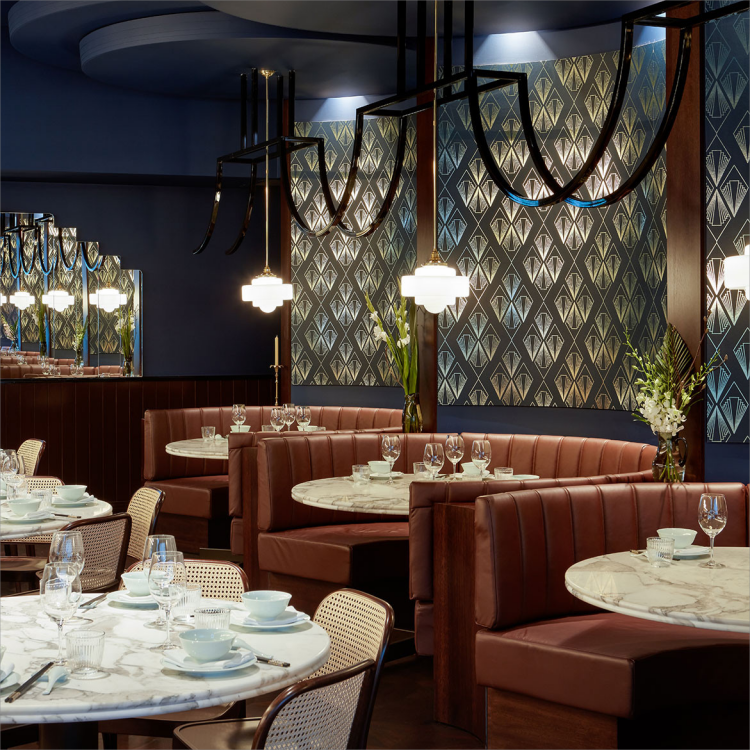 Мебель для столовой кожа металл нержавейка комплект