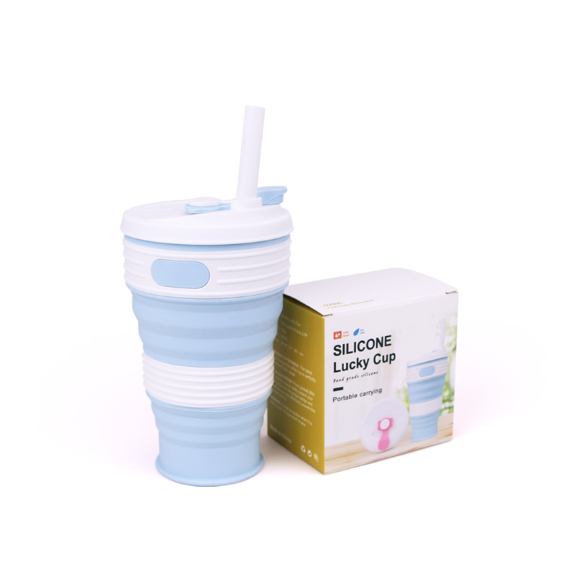 Складная силиконовая кружка 600 мл с крышкой и трубочкой