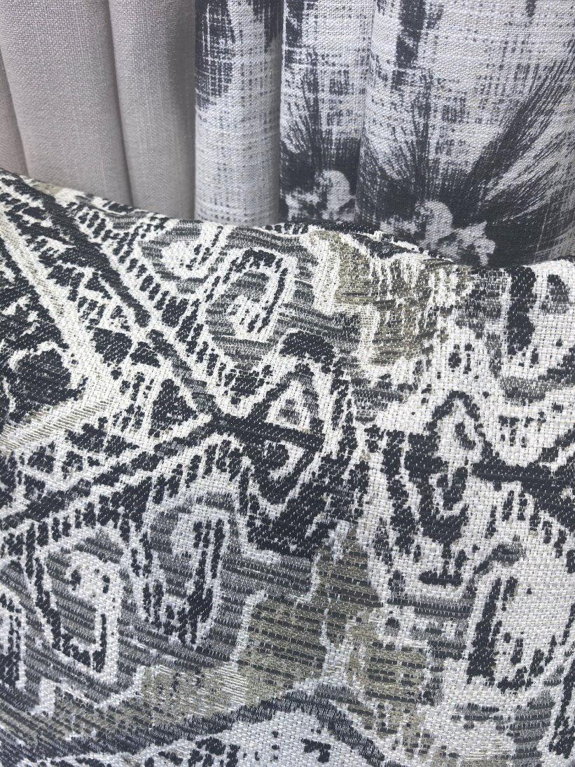 Black and White Color Chenille Jacquard Grid Design Cushion Sofa Cover Pillowcase