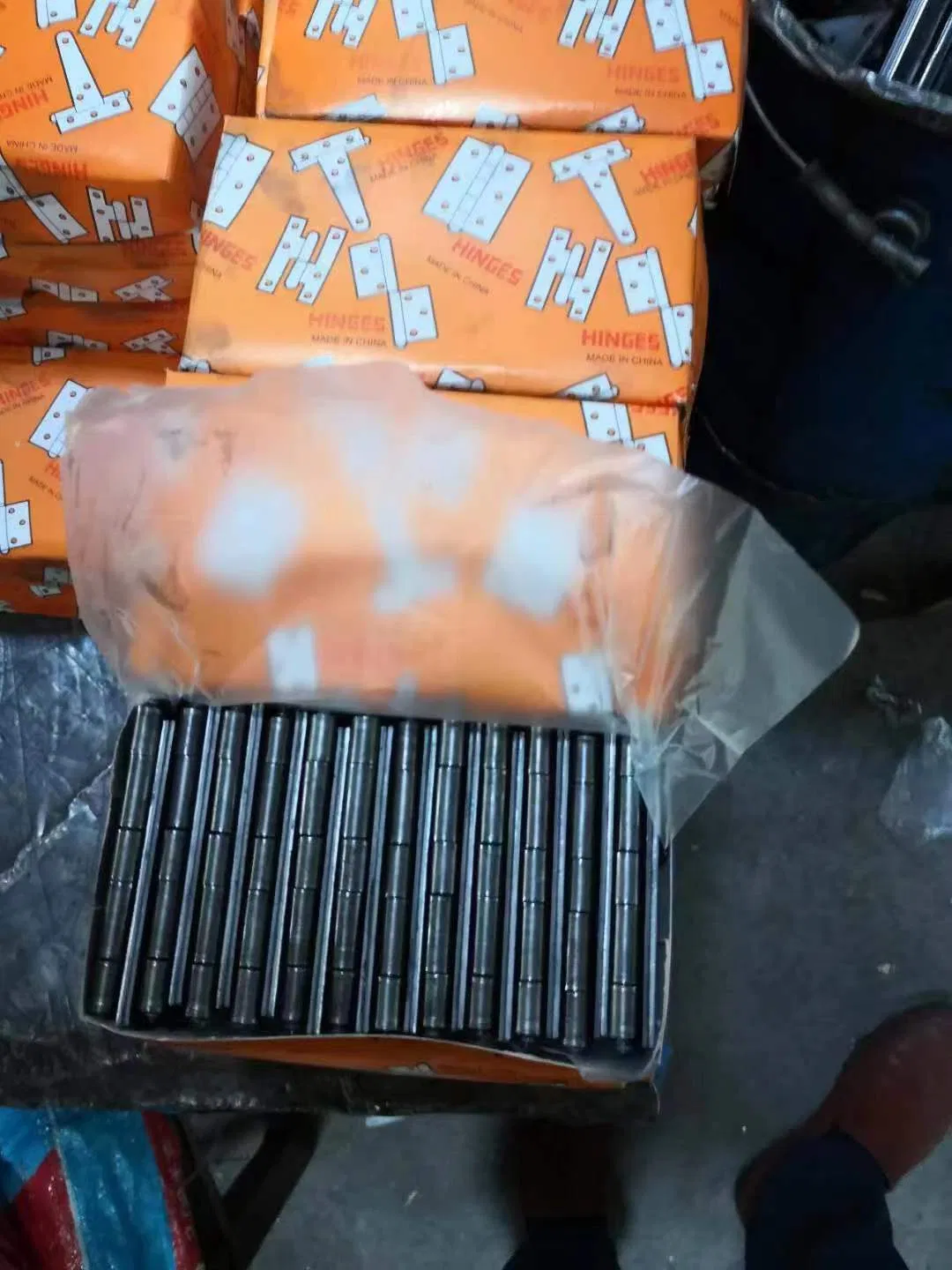 Wood Case Packing Iron Door Hinges for Africa