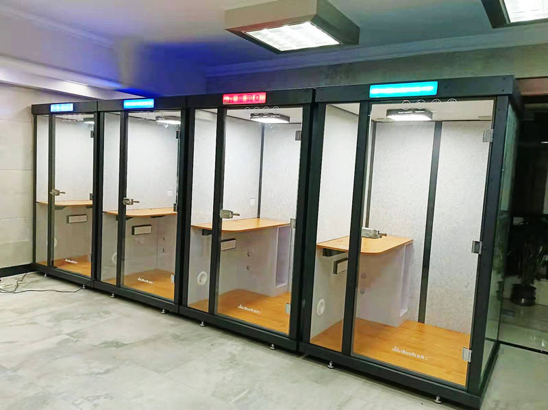 Mini Soundproof Studio for Live Webcasting Stream Pod Direct Broadcasting Room Movable Sound Insulation Office Booth