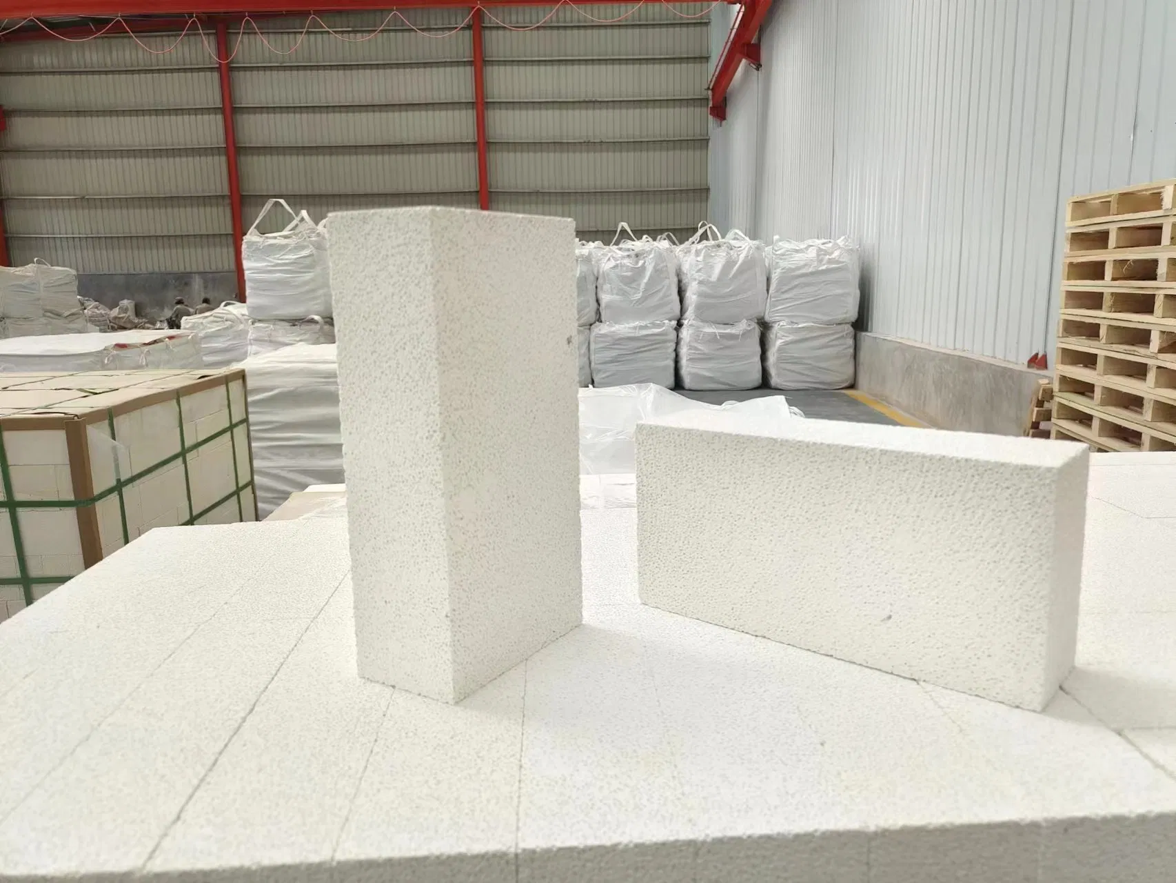 Огнеупорный кирпич муллитовый теплоизоляционный